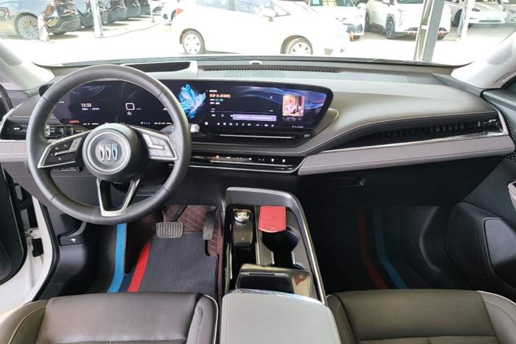 Used Buick E5 2024 Premium Standard-Range Audiovisual Edition Center Console