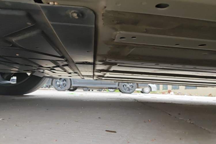Used Buick E5 2024 Premium Standard-Range Audiovisual Edition Chassis Rear
