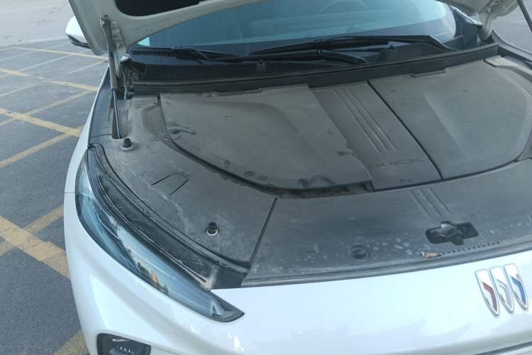 Used Buick E5 2024 Premium Standard-Range Audiovisual Edition Engine Bay Right