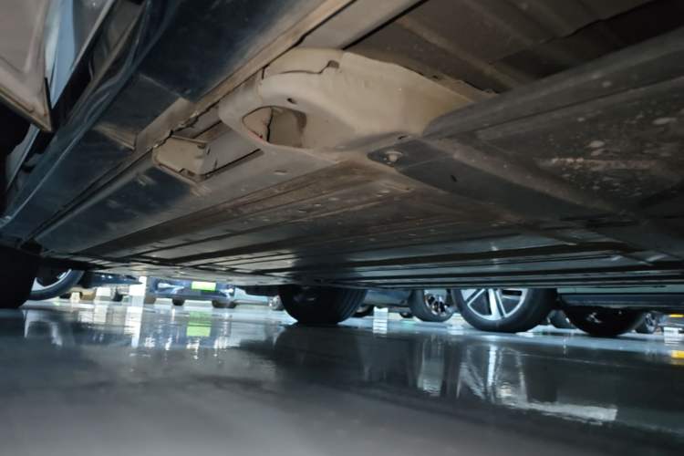 Used Buick E5 2024 Premium Standard-Range Audiovisual Edition Left Side Sill