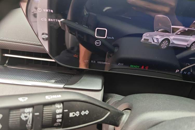 Used Buick E5 2024 Premium Standard-Range Audiovisual Edition Odometer Close Up