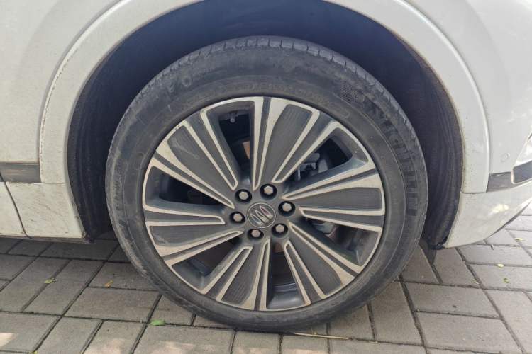 Used Buick E5 2024 Premium Standard-Range Audiovisual Edition Right Front Wheel Hub