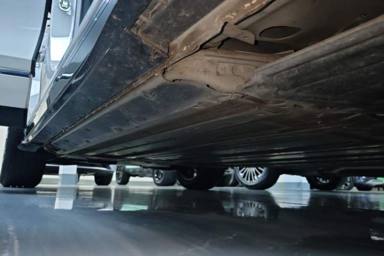 Used Buick E5 2024 Premium Standard-Range Audiovisual Edition Right Side Sill