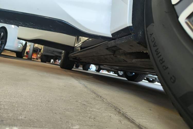 Used Buick E5 2024 Premium Standard-Range Audiovisual Edition Right Side Sill