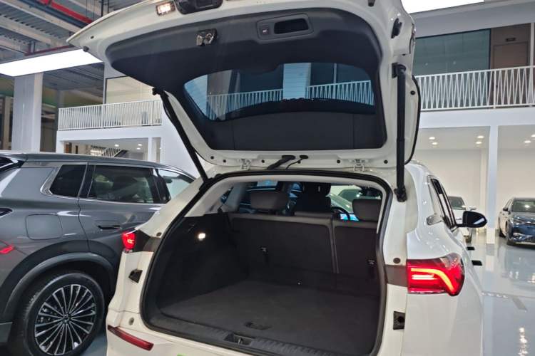 Used Buick E5 2024 Premium Standard-Range Audiovisual Edition Trunk
