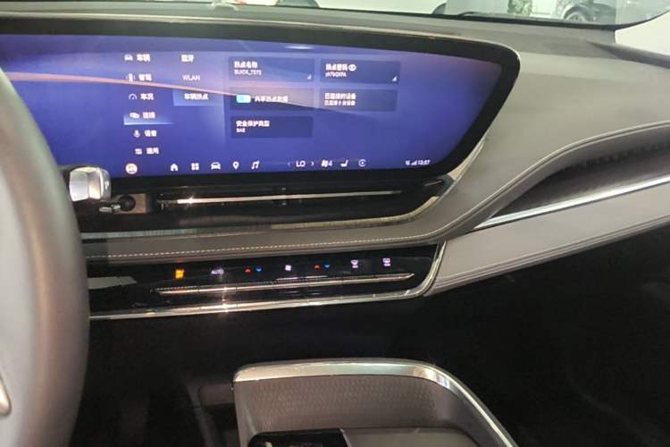 Used Buick E5 2025 Model 620KM Prestige Edition Audio And AC Panel
