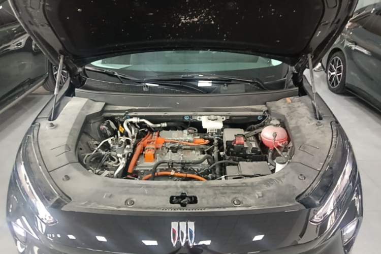 Used Buick E5 2025 Model 620KM Prestige Edition Engine Bay