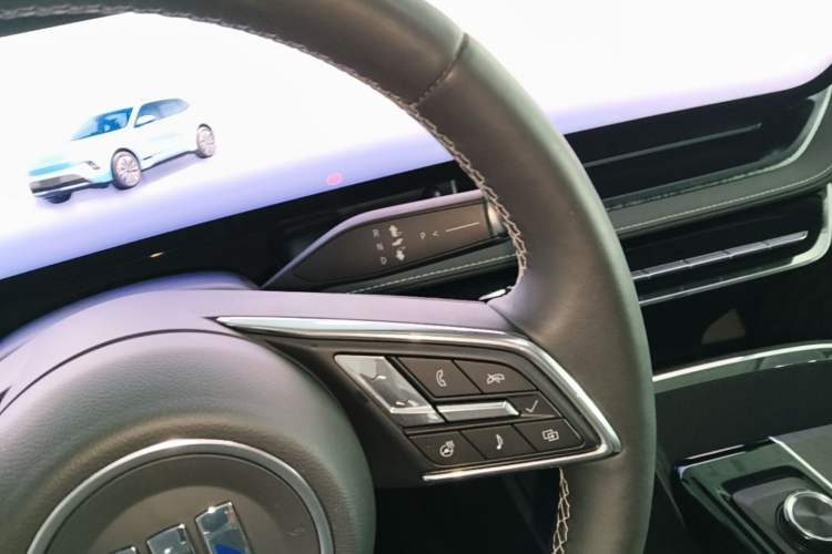 Used Buick E5 2025 Model 620KM Prestige Edition Gear Lever