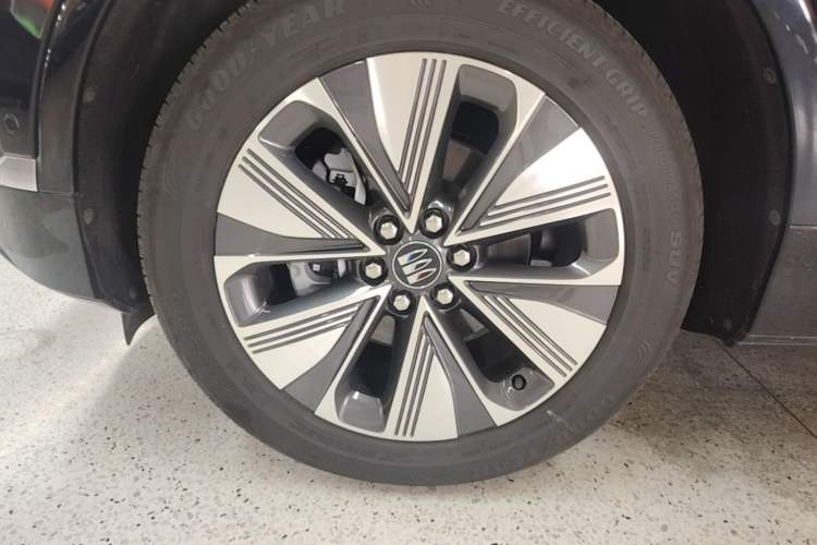 Used Buick E5 2025 Model 620KM Prestige Edition Left Front Wheel Hub