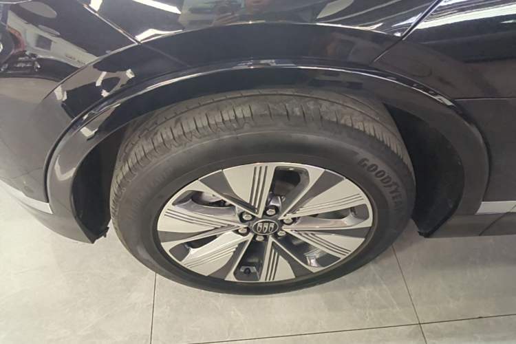 Used Buick E5 2025 Model 620KM Prestige Edition Left Front Wheel Hub