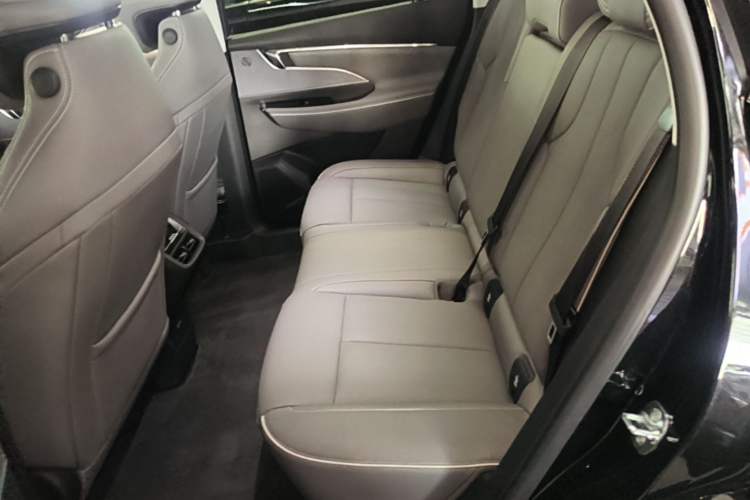 Used Buick E5 2025 Model 620KM Prestige Edition Left Rear Seat
