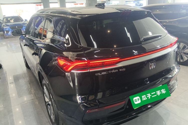 Used Buick E5 2025 Model 620KM Prestige Edition Rear Left 45 Deg