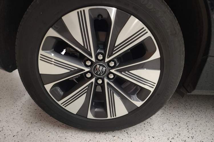 Used Buick E5 2025 Model 620KM Prestige Edition Right Rear Wheel Hub