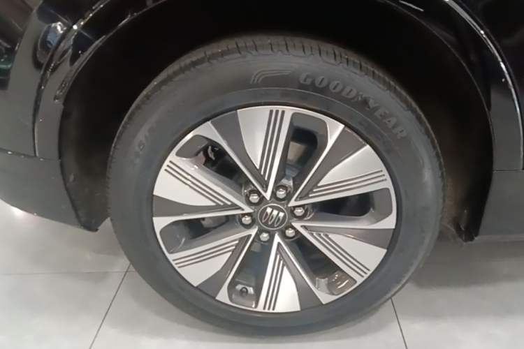 Used Buick E5 2025 Model 620KM Prestige Edition Right Rear Wheel Hub