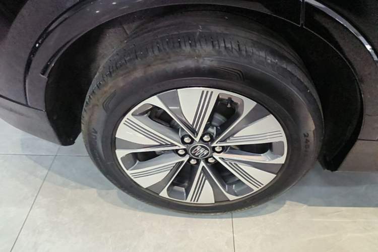 Used Buick E5 2025 Model 620KM Prestige Edition Right Rear Wheel Hub