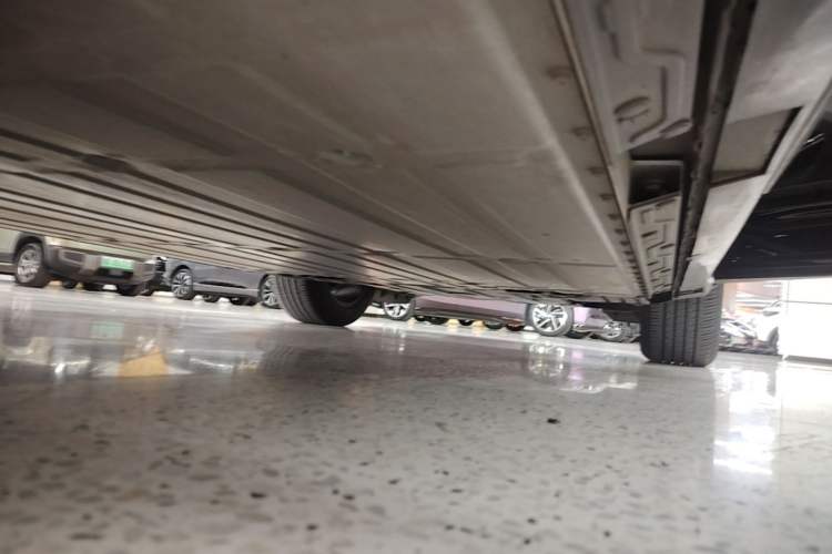 Used Buick E5 2025 Model 620KM Prestige Edition Right Side Sill