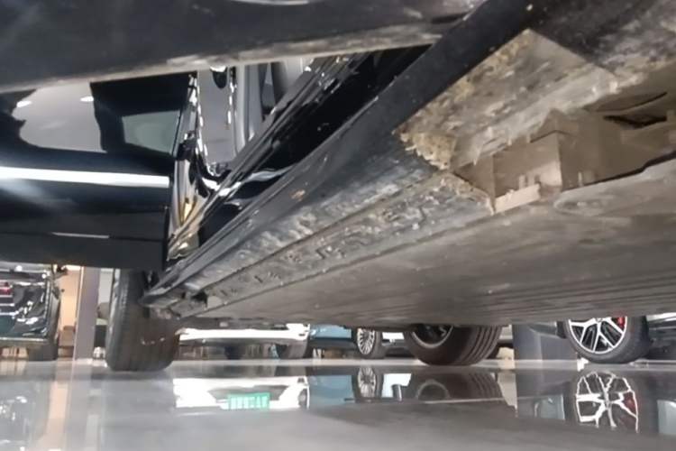 Used Buick E5 2025 Model 620KM Prestige Edition Right Side Sill