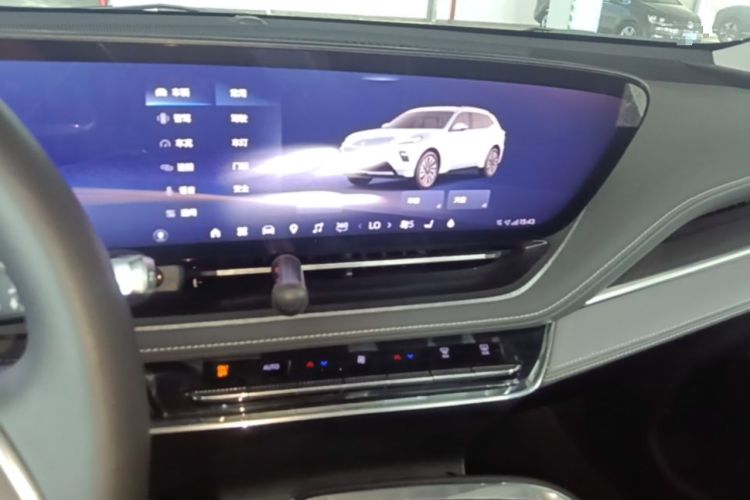 Used Buick E5 2025 Model 620KM Prestige Edition Audio And AC Panel