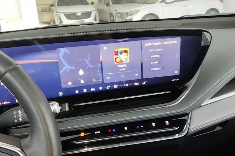 Used Buick E5 2025 Model 620KM Prestige Edition Audio And AC Panel