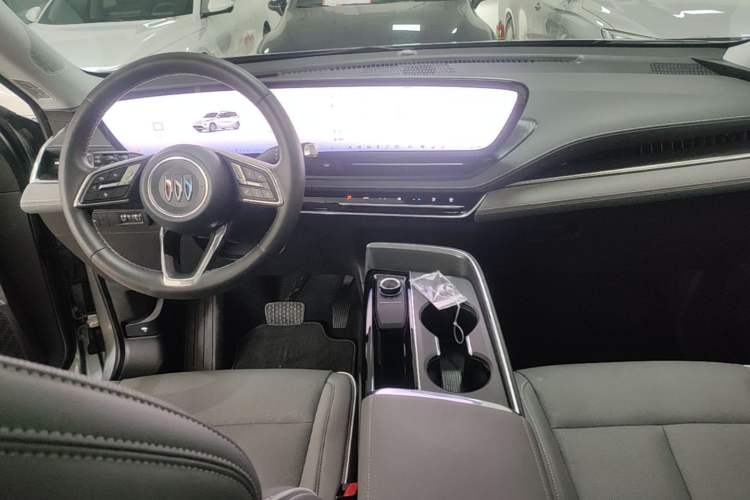 Used Buick E5 2025 Model 620KM Prestige Edition Center Console