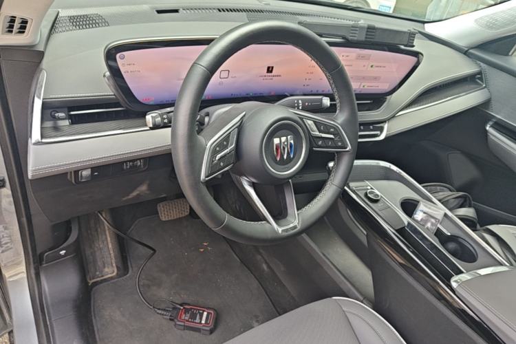 Used Buick E5 2025 Model 620KM Prestige Edition Center Console