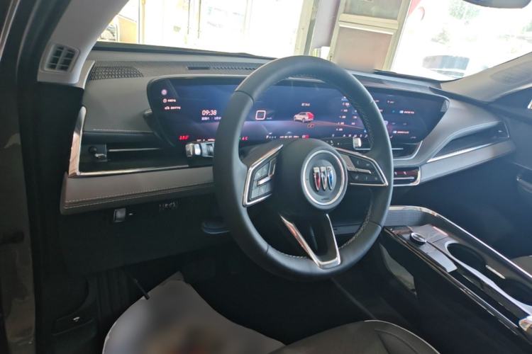 Used Buick E5 2025 Model 620KM Prestige Edition Center Console