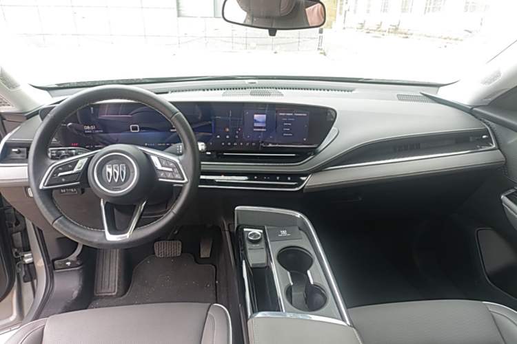 Used Buick E5 2025 Model 620KM Prestige Edition Center Console