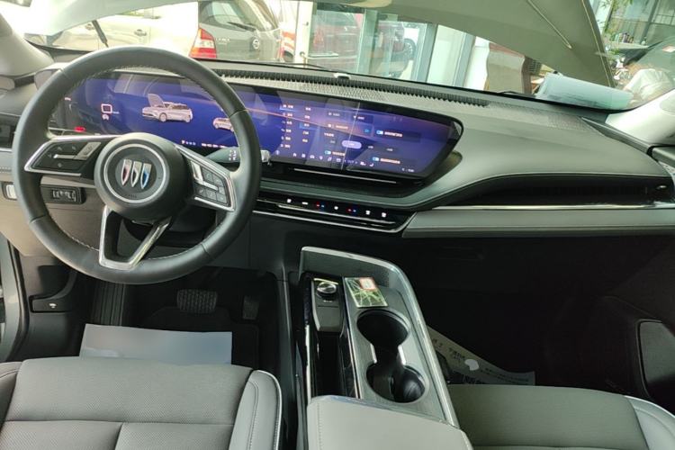Used Buick E5 2025 Model 620KM Prestige Edition Center Console