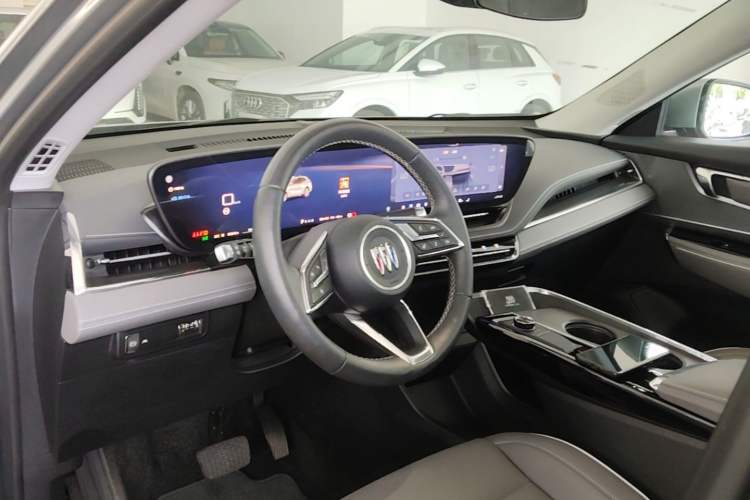 Used Buick E5 2025 Model 620KM Prestige Edition Center Console