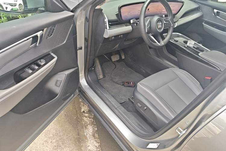 Used Buick E5 2025 Model 620KM Prestige Edition Driver Seat