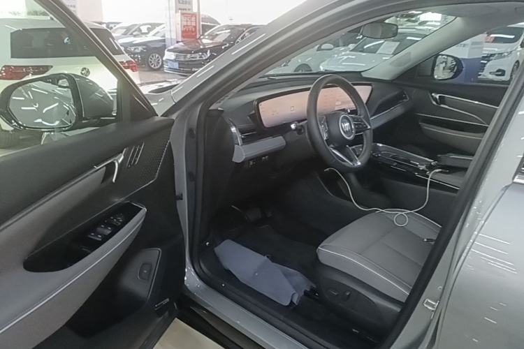 Used Buick E5 2025 Model 620KM Prestige Edition Driver Seat
