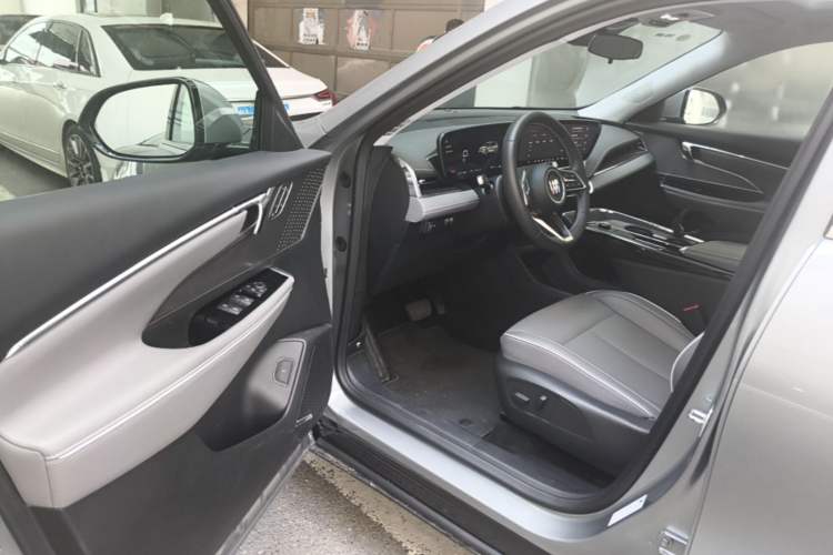 Used Buick E5 2025 Model 620KM Prestige Edition Driver Seat