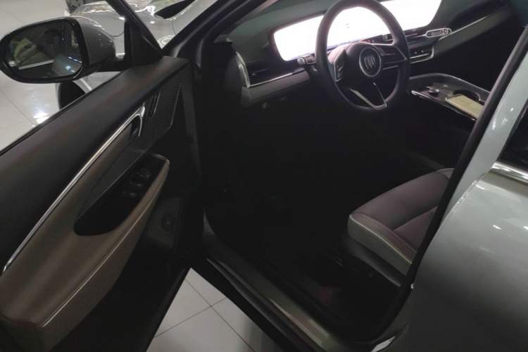 Used Buick E5 2025 Model 620KM Prestige Edition Driver Seat