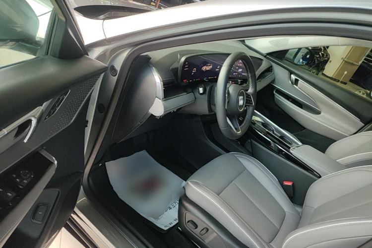 Used Buick E5 2025 Model 620KM Prestige Edition Driver Seat
