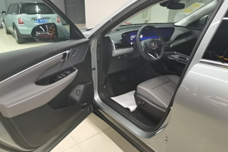 Used Buick E5 2025 Model 620KM Prestige Edition Driver Seat