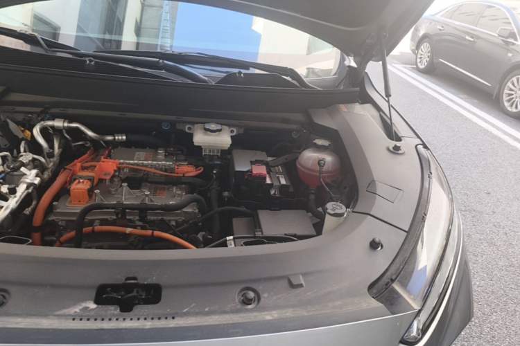 Used Buick E5 2025 Model 620KM Prestige Edition Engine Bay Left