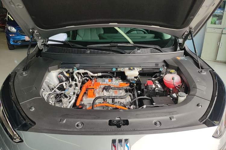 Used Buick E5 2025 Model 620KM Prestige Edition Engine Bay