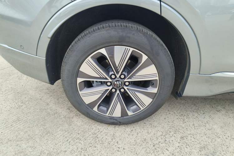 Used Buick E5 2025 Model 620KM Prestige Edition Exterior 5
