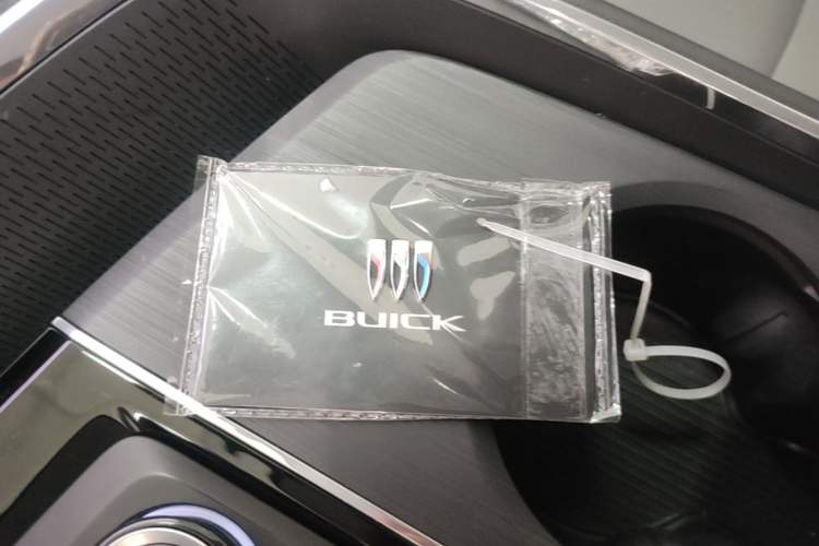 Used Buick E5 2025 Model 620KM Prestige Edition Interior 1