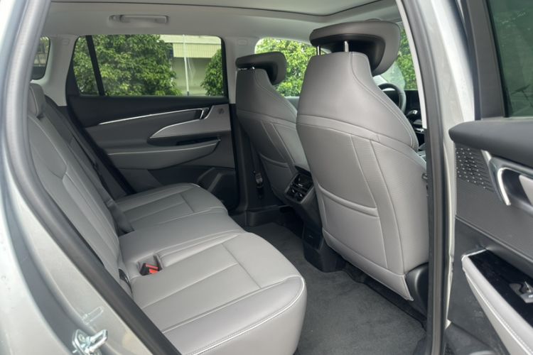 Used Buick E5 2025 Model 620KM Prestige Edition Interior 5