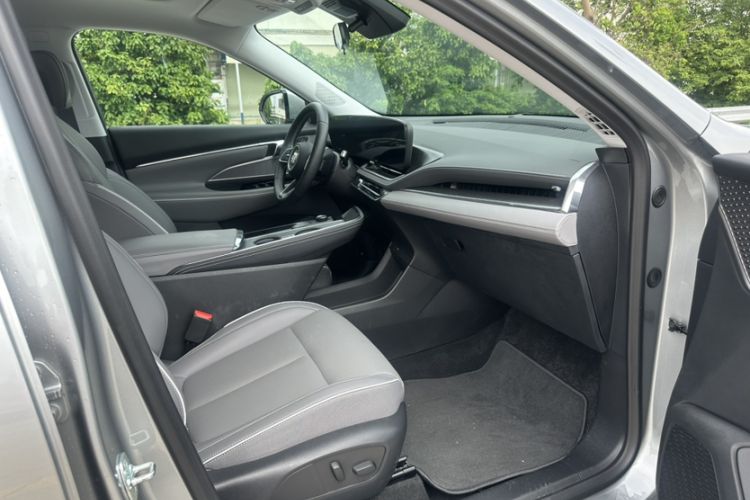 Used Buick E5 2025 Model 620KM Prestige Edition Interior 7