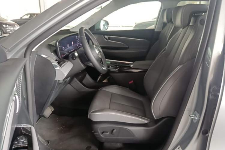 Used Buick E5 2025 Model 620KM Prestige Edition Left Front Seat