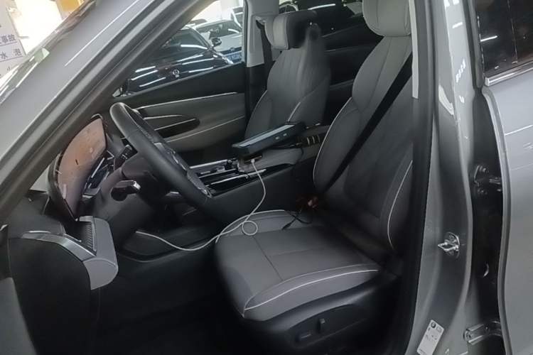Used Buick E5 2025 Model 620KM Prestige Edition Left Front Seat