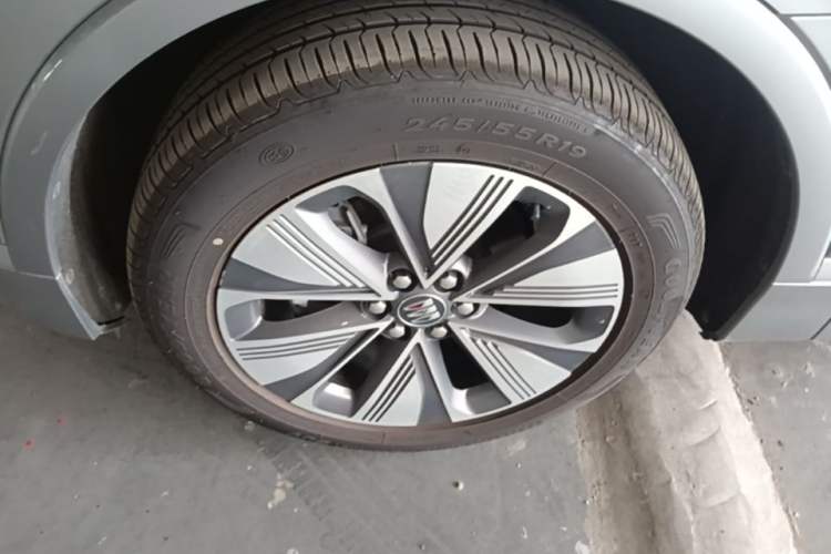 Used Buick E5 2025 Model 620KM Prestige Edition Left Front Wheel Hub