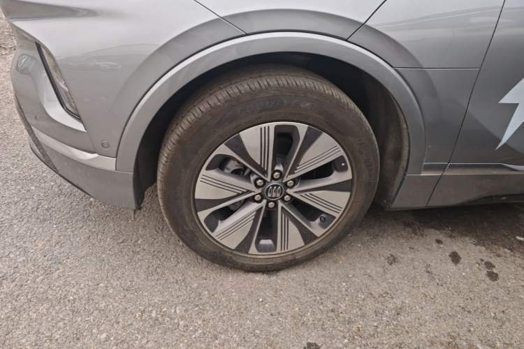 Used Buick E5 2025 Model 620KM Prestige Edition Left Front Wheel Hub