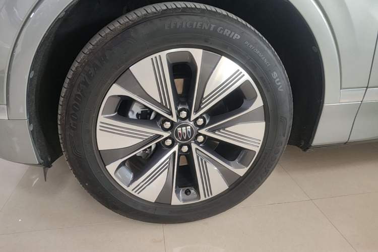 Used Buick E5 2025 Model 620KM Prestige Edition Left Front Wheel Hub