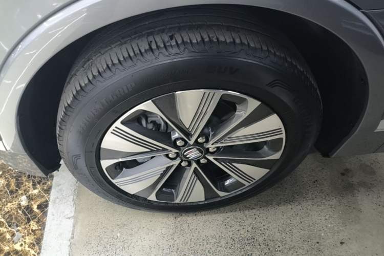 Used Buick E5 2025 Model 620KM Prestige Edition Left Front Wheel Hub