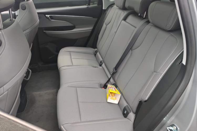 Used Buick E5 2025 Model 620KM Prestige Edition Left Rear Seat
