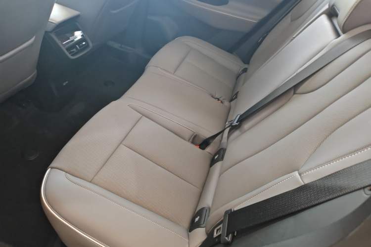 Used Buick E5 2025 Model 620KM Prestige Edition Left Rear Seat