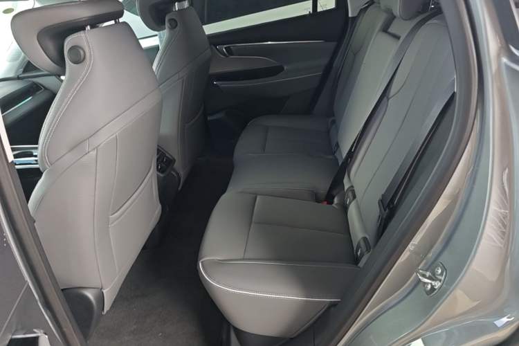 Used Buick E5 2025 Model 620KM Prestige Edition Left Rear Seat